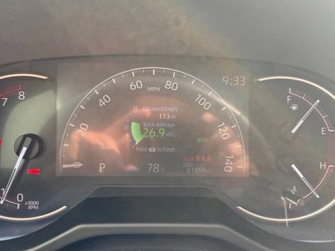 Used 2019 Toyota RAV4 Limited FWD image 22