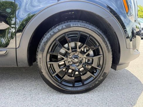 Used 2022 Kia Telluride EX w/ EX Premium Package AWD/4WD image 11