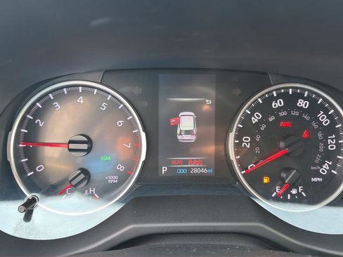 Used 2022 Toyota RAV4 XLE image 18