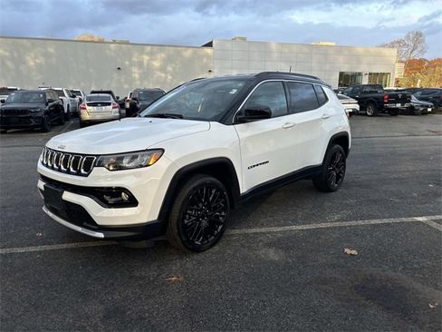 Used 2023 Jeep Compass Limited image 8