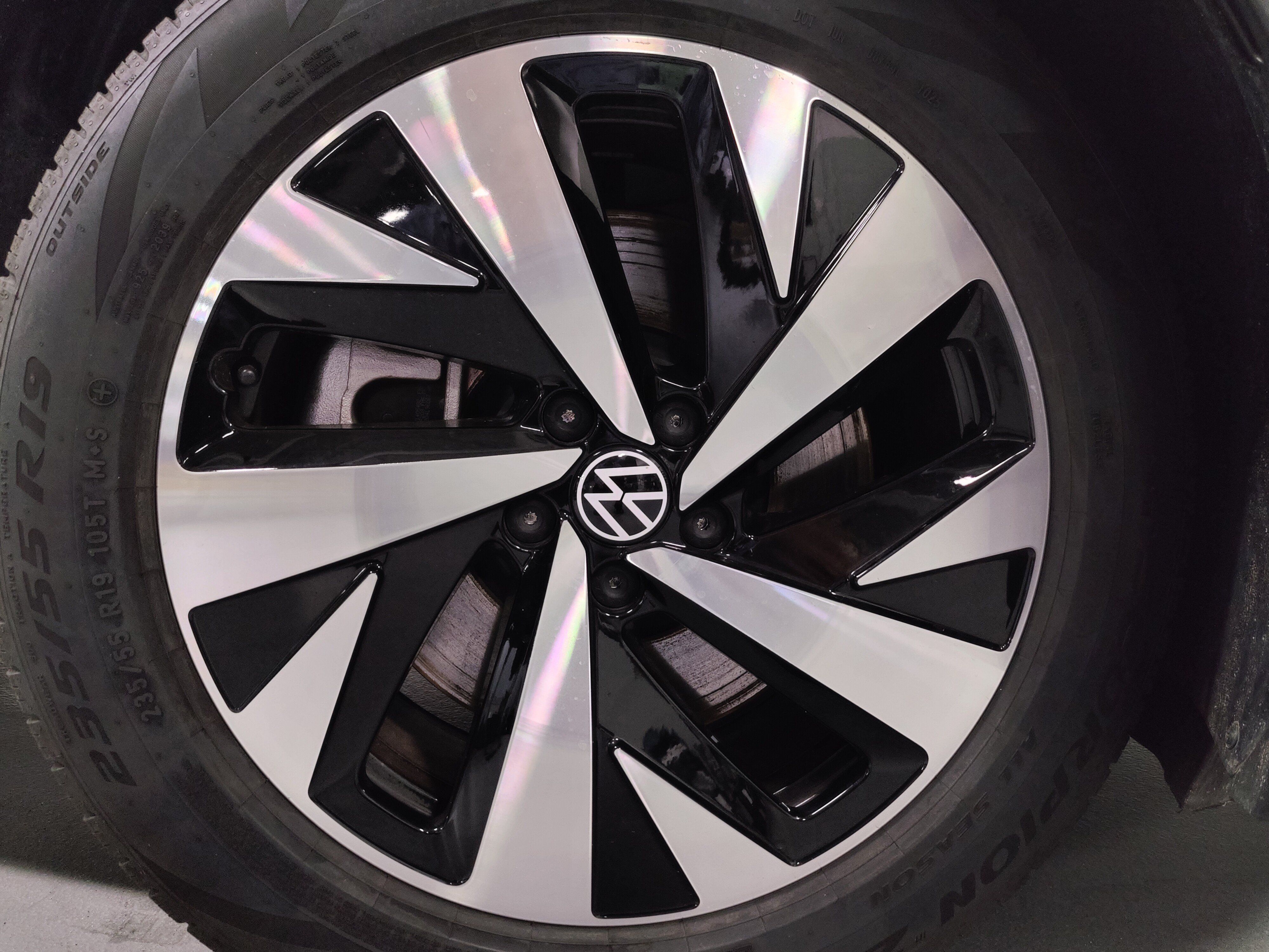 Used 2025 Volkswagen ID.4 Pro RWD image 19