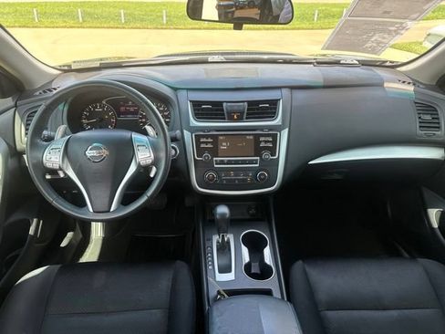 Used 2017 Nissan Altima 2.5 SR w/ Midnight Edition Package FWD image 25