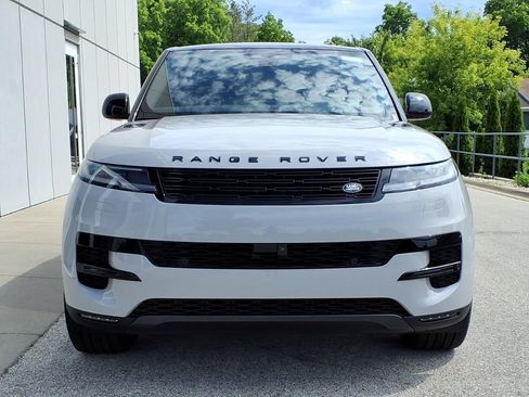 Used 2026 Land Rover Range Rover Sport SE AWD/4WD image 2