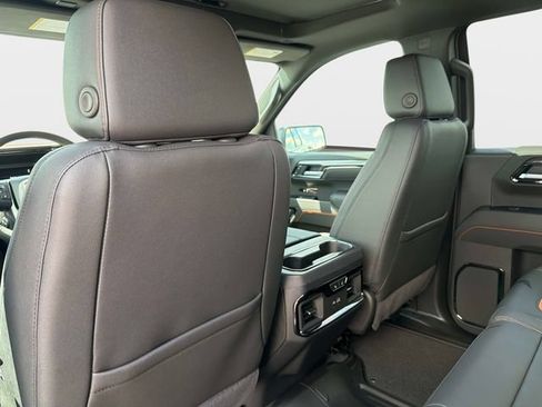 New 2026 GMC Sierra 1500 AT4 w/ AT4 Premium Package AWD/4WD image 13
