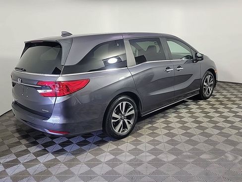 Certified 2024 Honda Odyssey Touring image 4