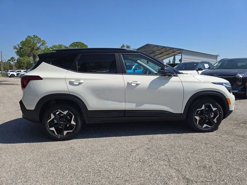New 2026 Kia Seltos S FWD image 9