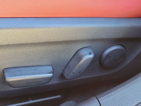 New 2026 MAZDA MAZDA3 Hatchback w/Premium Plus Pkg image 17