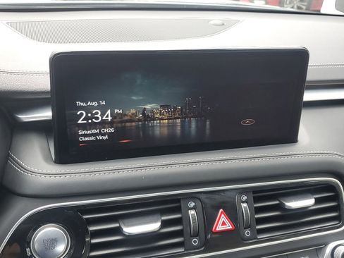 Used 2023 Genesis G70 2.0T image 30