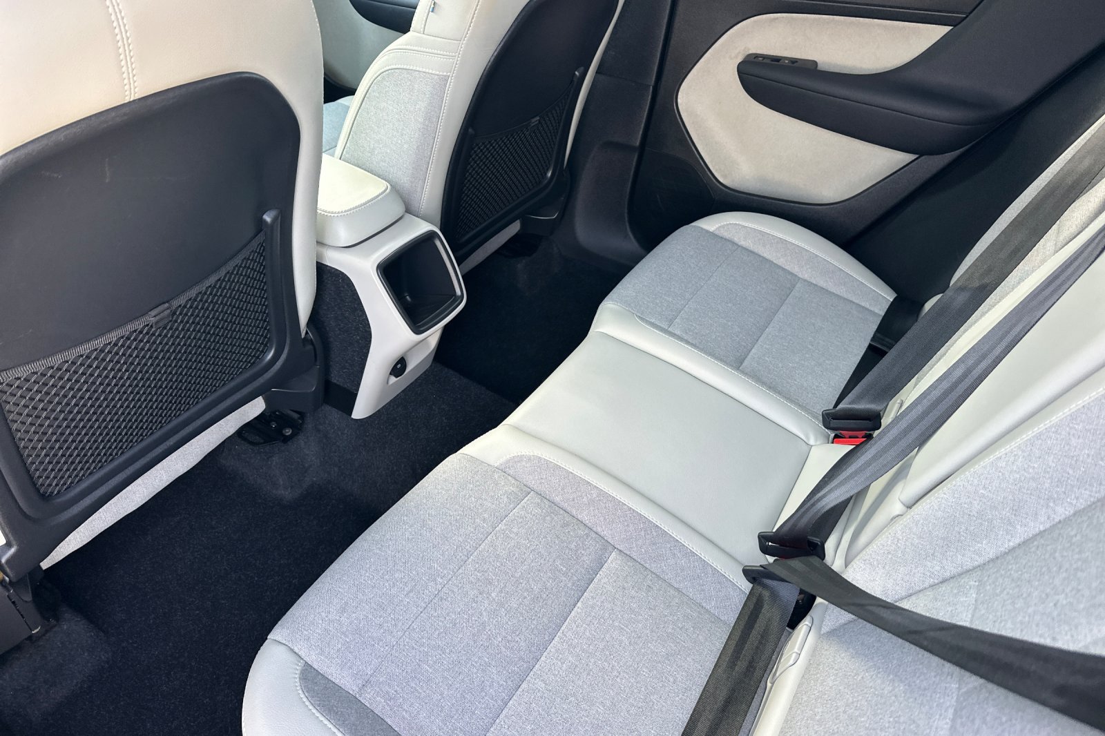 Used 2020 Volvo XC40 T5 Momentum AWD/4WD image 4