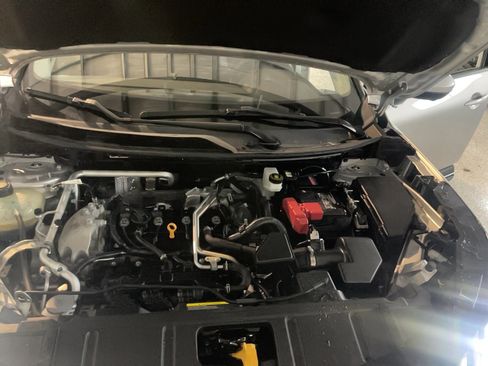 Used 2021 Nissan Rogue SL w/ Premium Package image 26