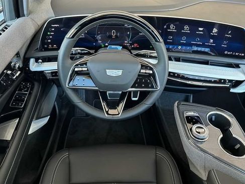 New 2026 Cadillac Optiq Sport 1 w/ LPO, Floor Liner Package AWD/4WD image 14
