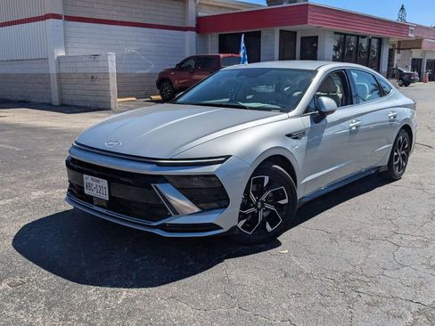 Used 2025 Hyundai Sonata SEL image 1