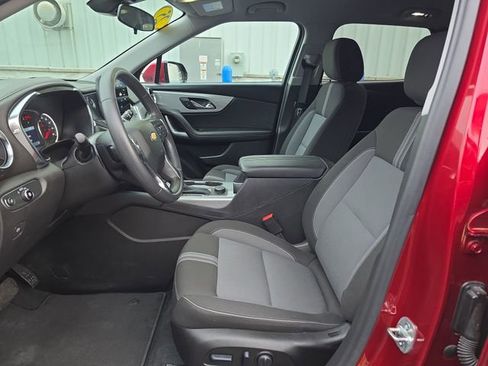 Used 2025 Chevrolet Blazer LT image 9
