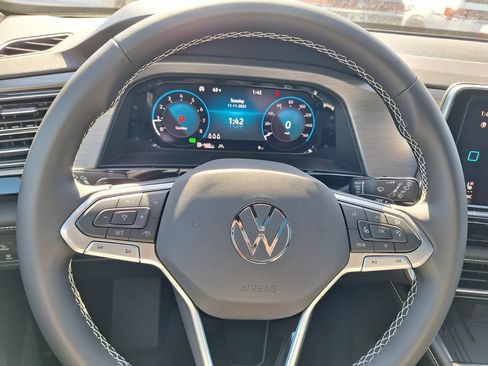 New 2026 Volkswagen Atlas Cross Sport SE image 17