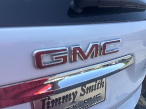 Used 2022 GMC Terrain SLT w/ Tech Package FWD image 39
