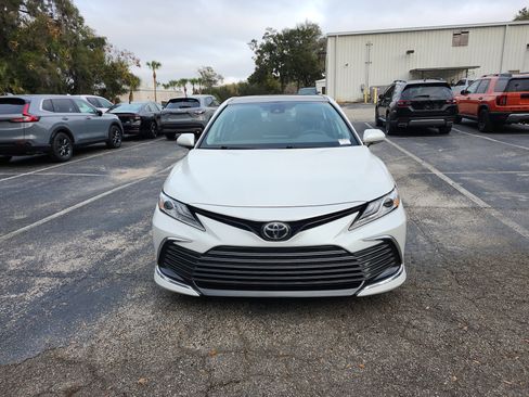 Used 2024 Toyota Camry XLE image 8
