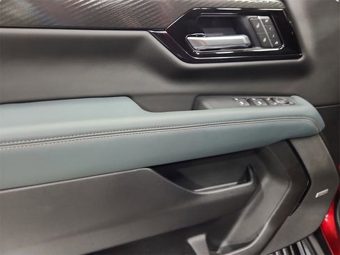 New 2026 GMC Yukon XL AT4 w/ AT4 Premium Package image 17