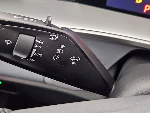 New 2026 Volkswagen Tiguan SE R-Line image 28