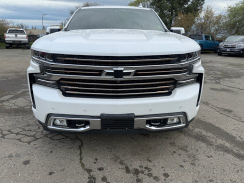 Used 2020 Chevrolet Silverado 1500 High Country w/ Technology Package image 8