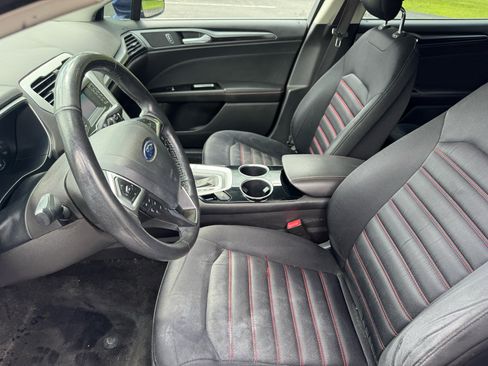 Used 2014 Ford Fusion SE w/ Equipment Group 201A image 16