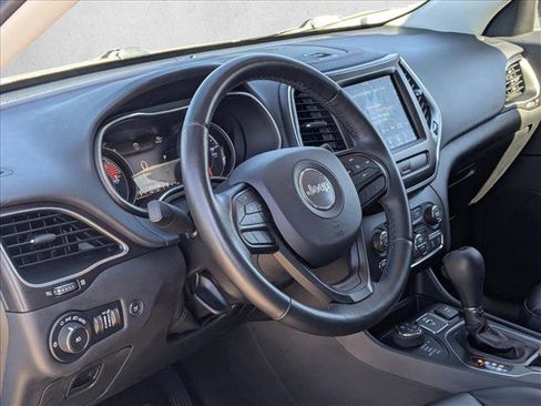 Used 2019 Jeep Cherokee Trailhawk w/ Comfort/Convenience Group image 7