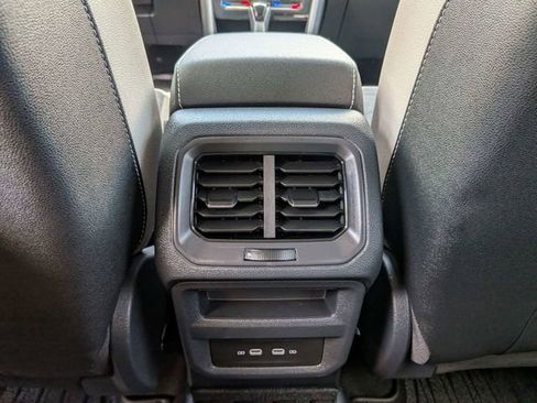 Certified 2026 Volkswagen Taos SE FWD image 15