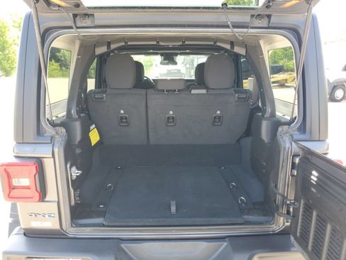 Used 2024 Jeep Wrangler Unlimited Rubicon 4xe AWD/4WD image 29