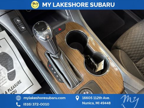 Used 2018 GMC Acadia SLE image 21