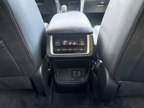 Certified 2023 Subaru Ascent Limited image 26