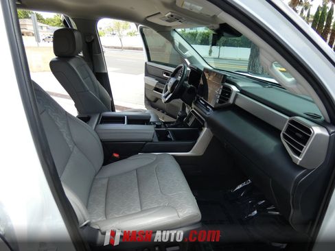Used 2024 Toyota Tundra Limited w/ TRD Off-Road Package AWD/4WD image 34
