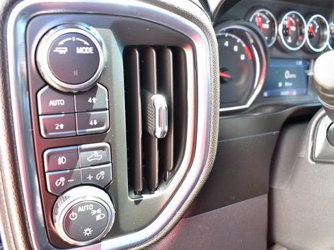 Used 2020 Chevrolet Silverado 1500 RST AWD/4WD image 12