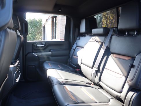 Used 2020 GMC Sierra 2500 AT4 w/ Technology Package image 35