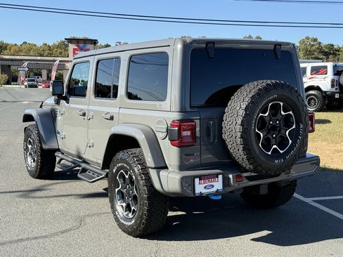 Used 2022 Jeep Wrangler Unlimited Sahara image 7