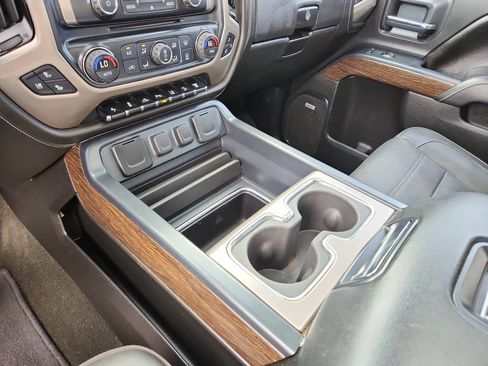 Used 2017 GMC Sierra 2500 Denali w/ Duramax Plus Package image 18