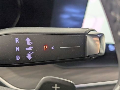 Certified 2025 Chevrolet Suburban Z71 image 24