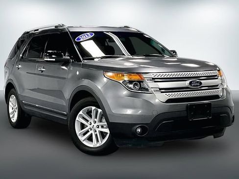 Used 2013 Ford Explorer XLT FWD image 1