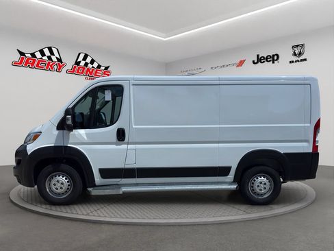 Used 2025 RAM ProMaster 2500 w/ U-Haul Equipment Group FWD image 2