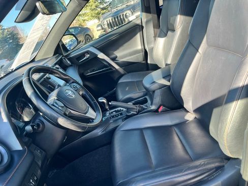 Used 2018 Toyota RAV4 SE w/ Advanced Technology Package image 17