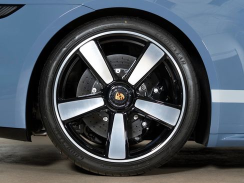 Used 2023 Porsche 911 Sport Classic image 47