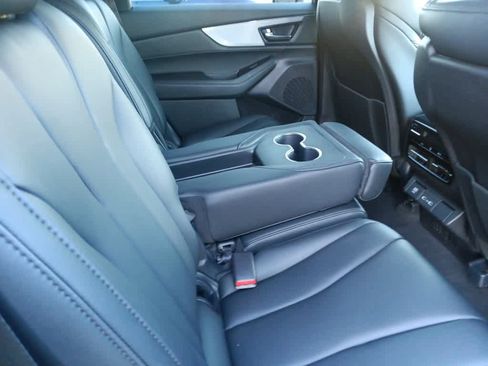 Used 2023 Acura MDX SH-AWD image 23