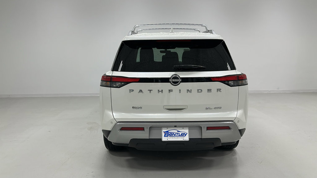 Used 2023 Nissan Pathfinder SL AWD/4WD image 5