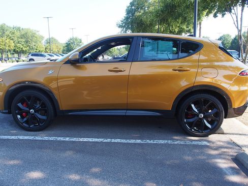 Used 2024 Dodge Hornet R/T Plus w/ Track Pack AWD/4WD image 4