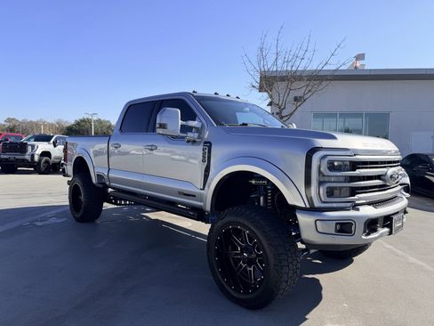 Used 2024 Ford F250 Limited w/ FX4 Off-Road Package image 3
