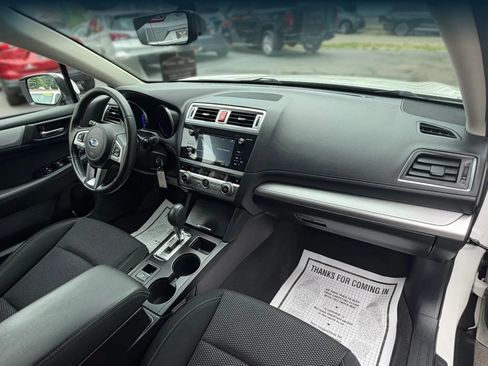 Used 2017 Subaru Outback 2.5i Premium AWD/4WD image 24