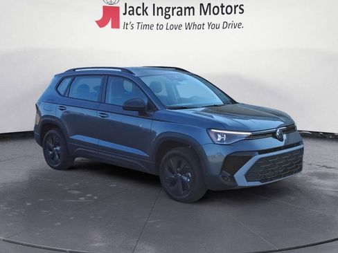 Certified 2025 Volkswagen Taos S image 7