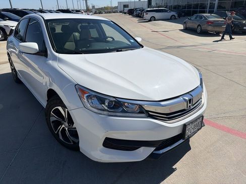 Used 2016 Honda Accord LX image 2