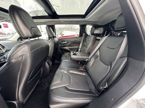 Used 2020 Jeep Cherokee Limited w/ Technology Group image 30