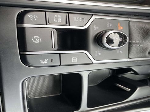 Used 2023 Kia Sorento X-Line EX image 17