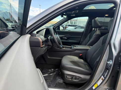 Used 2026 Toyota Grand Highlander AWD Hybrid image 12