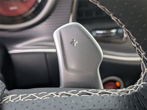 Used 2016 Dodge Challenger SRT Hellcat image 25